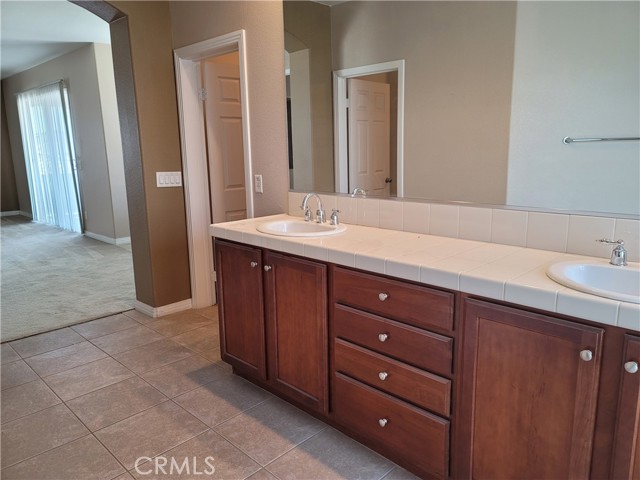 MLS #OC25232353 image #16