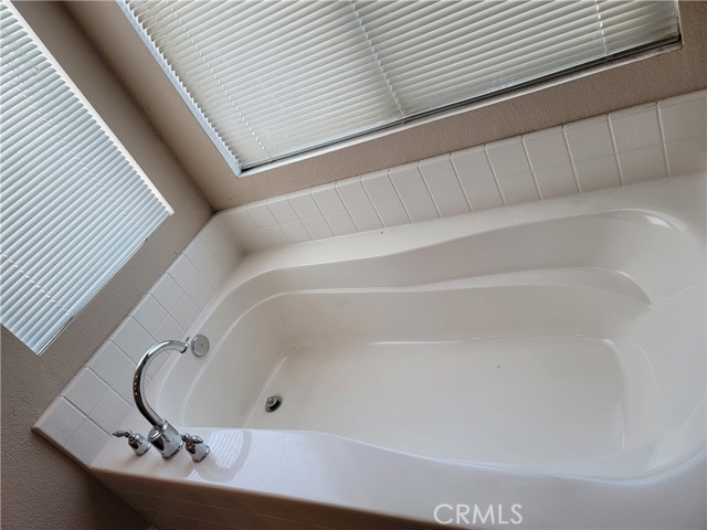 MLS #OC25232353 image #17