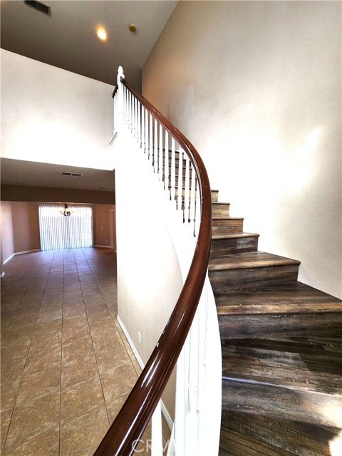 MLS #OC25232353 image #9