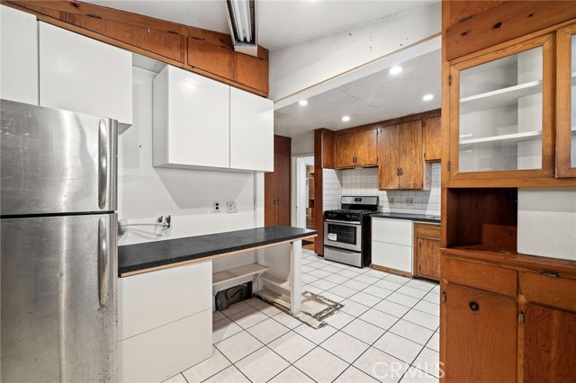 MLS #OC25232356 image #5