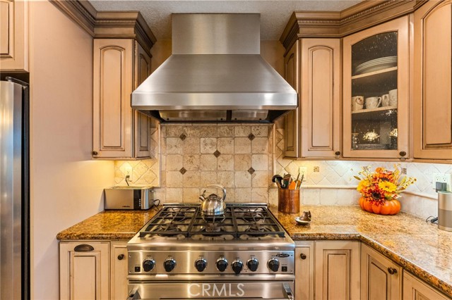 MLS #OC25232357 image #16