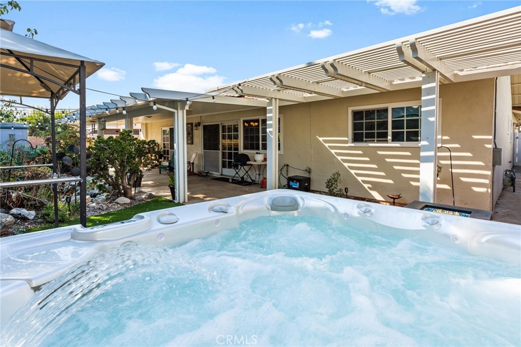 MLS #OC25232357 image #36