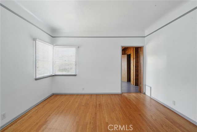 MLS #OC25232390 image #20