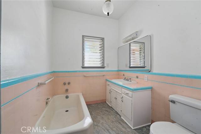MLS #OC25232390 image #23