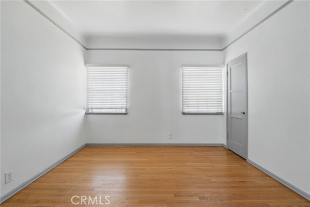 MLS #OC25232390 image #25