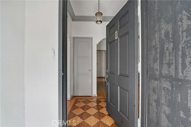 MLS #OC25232390 image #3