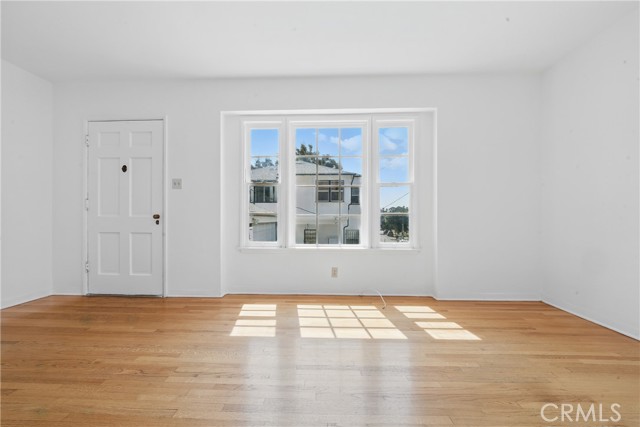 MLS #OC25232390 image #33