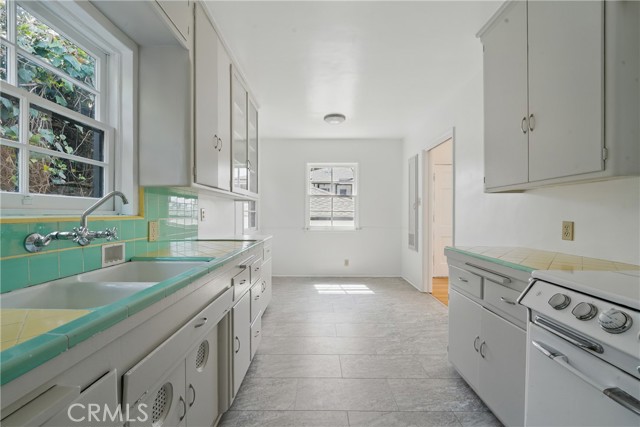 MLS #OC25232390 image #36