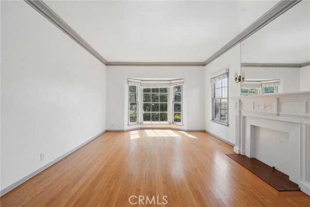 MLS #OC25232390 image #4