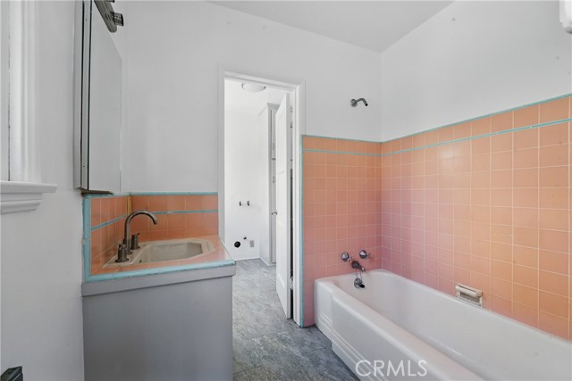 MLS #OC25232390 image #42