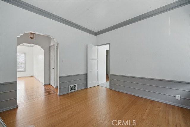 MLS #OC25232390 image #9
