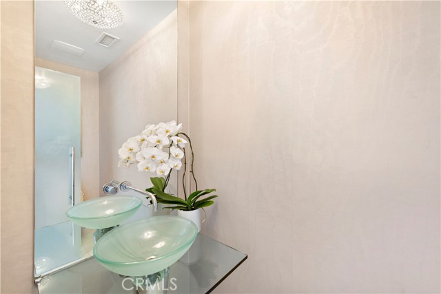 MLS #OC25232441 image #30