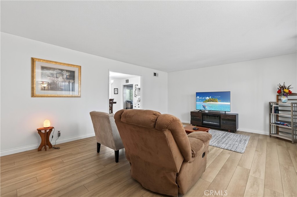 MLS #OC25232443 image #18