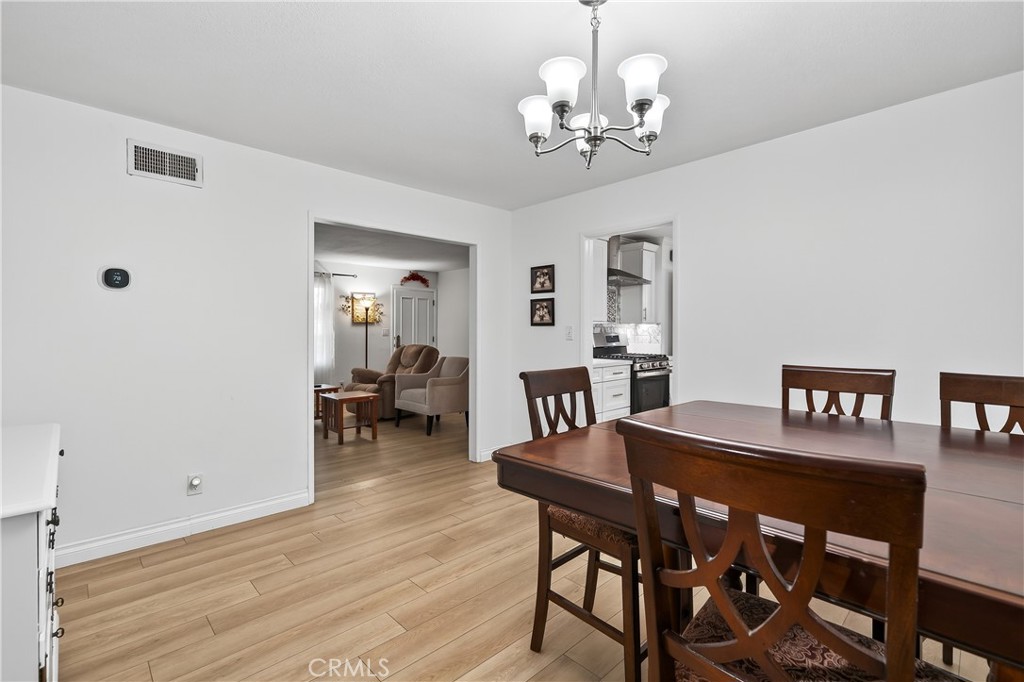 MLS #OC25232443 image #24