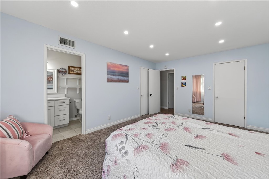 MLS #OC25232443 image #9