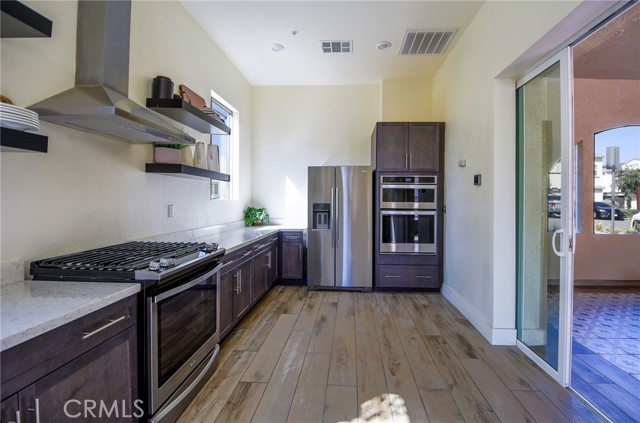 MLS #OC25232448 image #17