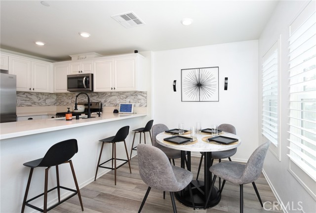 MLS #OC25232448 image #6