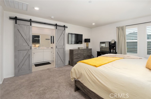 MLS #OC25232448 image #8