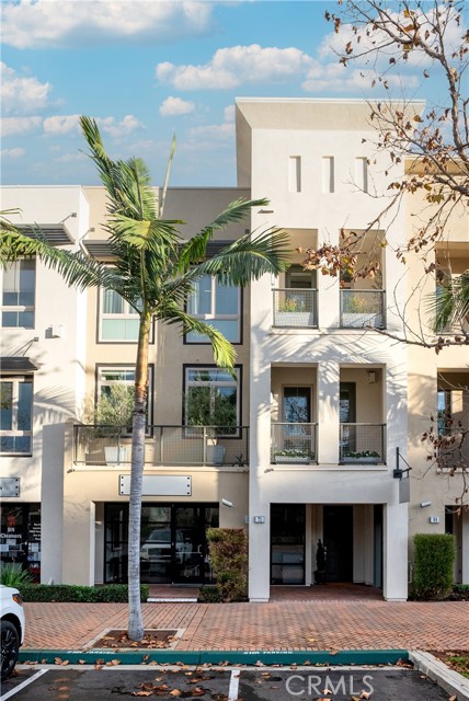 MLS #OC25232479 image #1