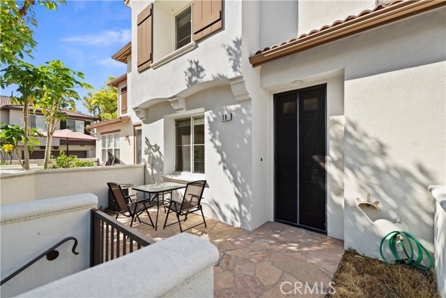 MLS #OC25232482 image #1