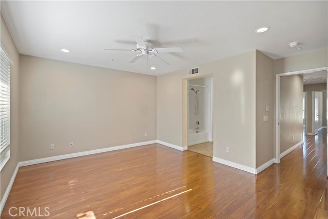 MLS #OC25232482 image #15