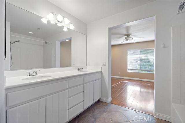 MLS #OC25232482 image #19