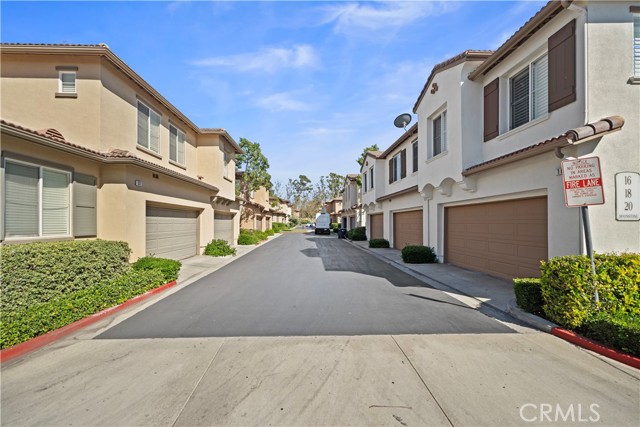 MLS #OC25232482 image #32