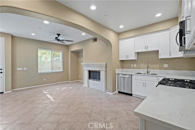 MLS #OC25232482 image #4