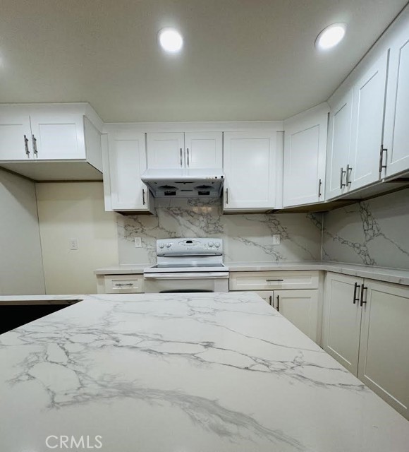 MLS #OC25232487 image #4