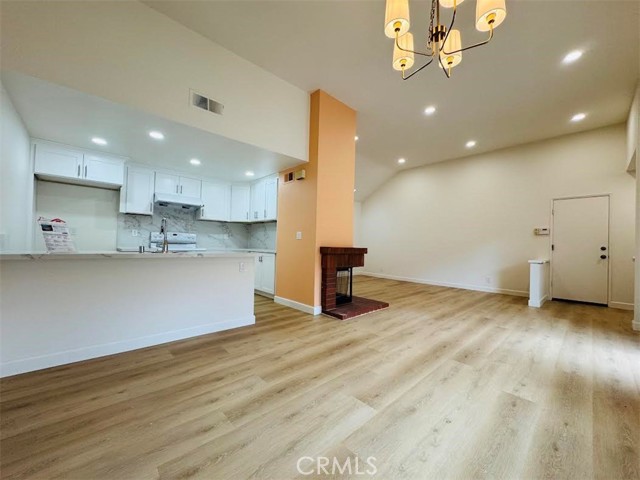 MLS #OC25232487 image #6