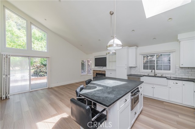 MLS #OC25232495 image #11