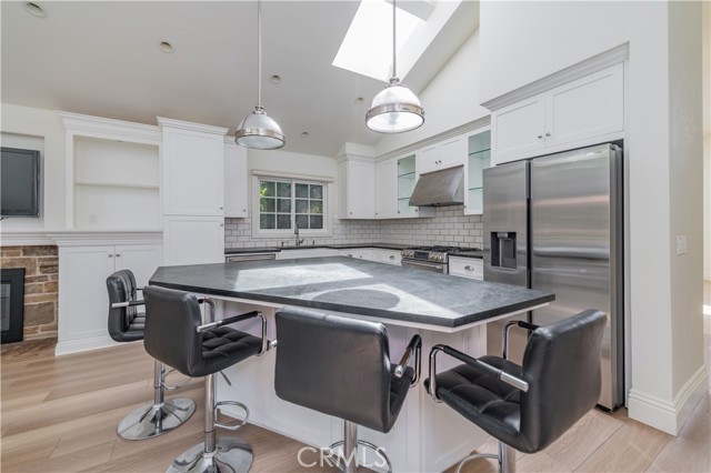 MLS #OC25232495 image #14