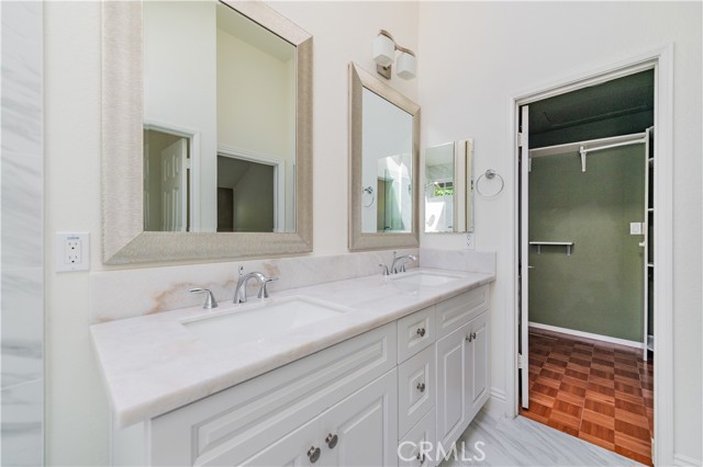 MLS #OC25232495 image #21