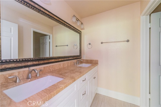 MLS #OC25232495 image #24