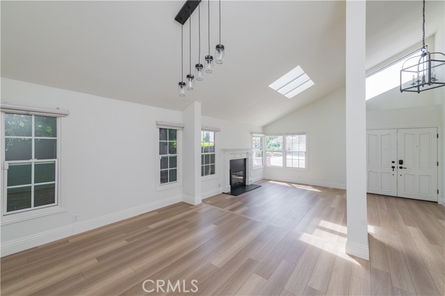 MLS #OC25232495 image #5