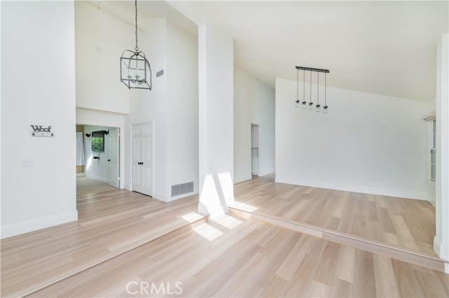 MLS #OC25232495 image #6