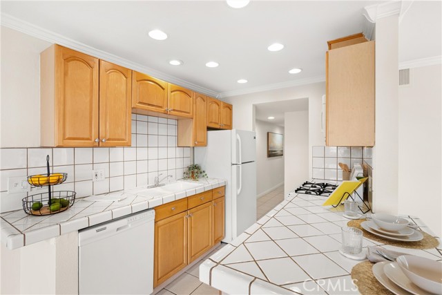 MLS #OC25232552 image #13