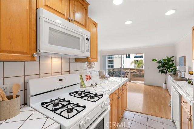 MLS #OC25232552 image #15