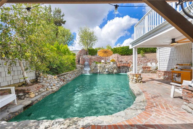 MLS #OC25232568 image #2