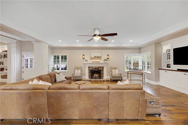 MLS #OC25232568 image #21