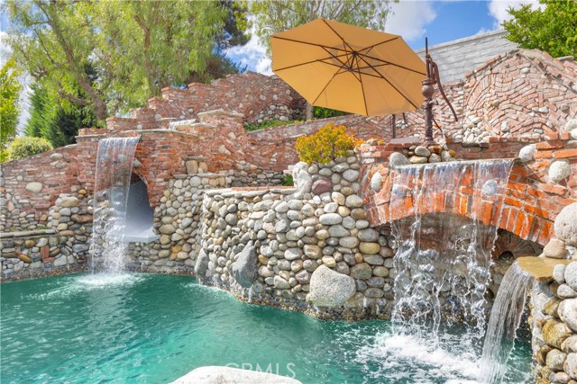 MLS #OC25232568 image #6