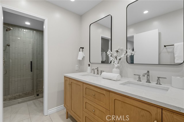 MLS #OC25232660 image #12