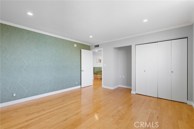 MLS #OC25232660 image #15