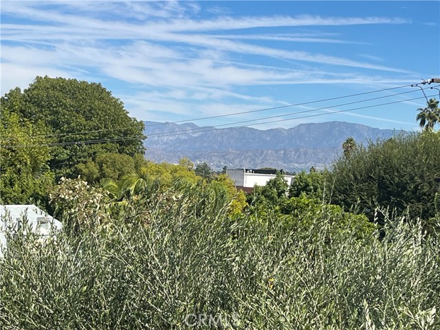 MLS #OC25232660 image #32