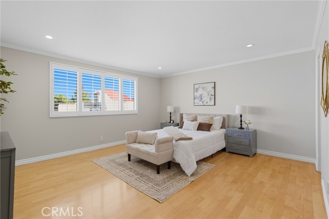 MLS #OC25232660 image #9