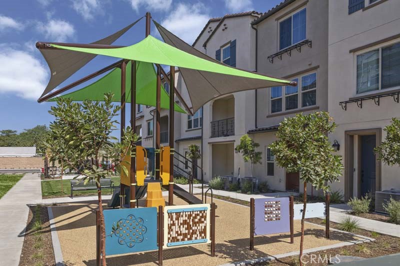 MLS #OC25232683 image #17