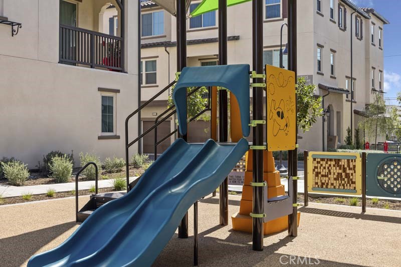 MLS #OC25232683 image #19