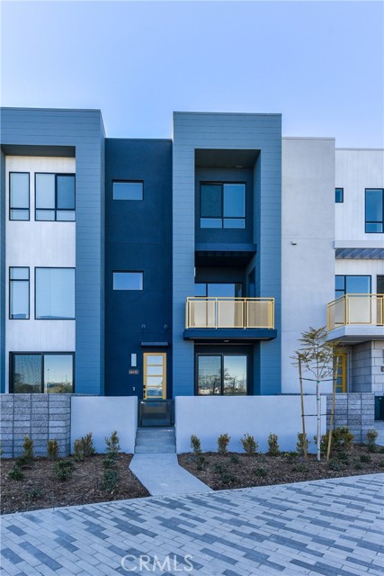 MLS #OC25232726 image #1