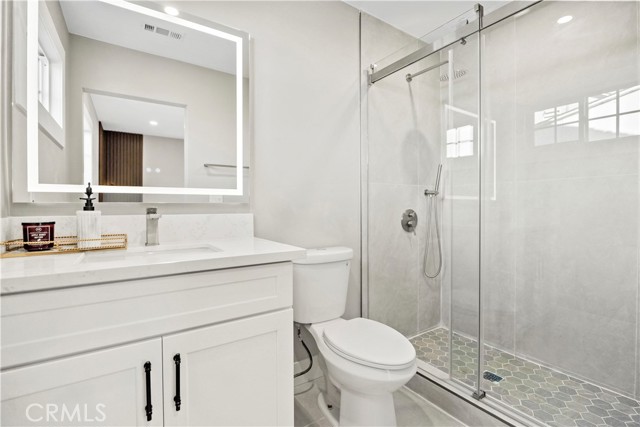 MLS #OC25232738 image #15