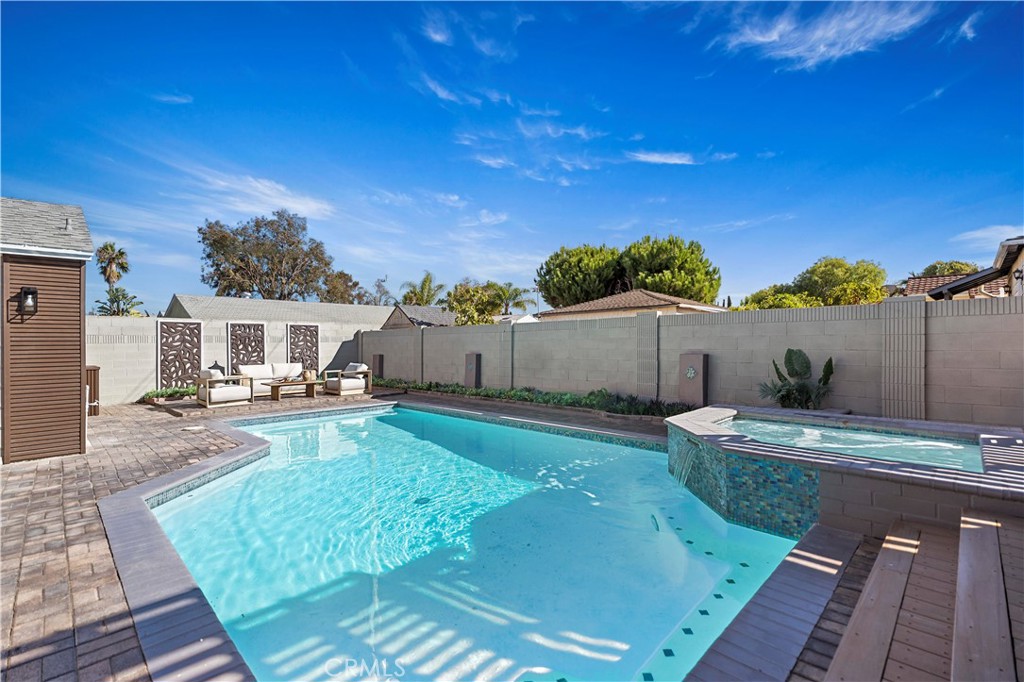 MLS #OC25232738 image #25